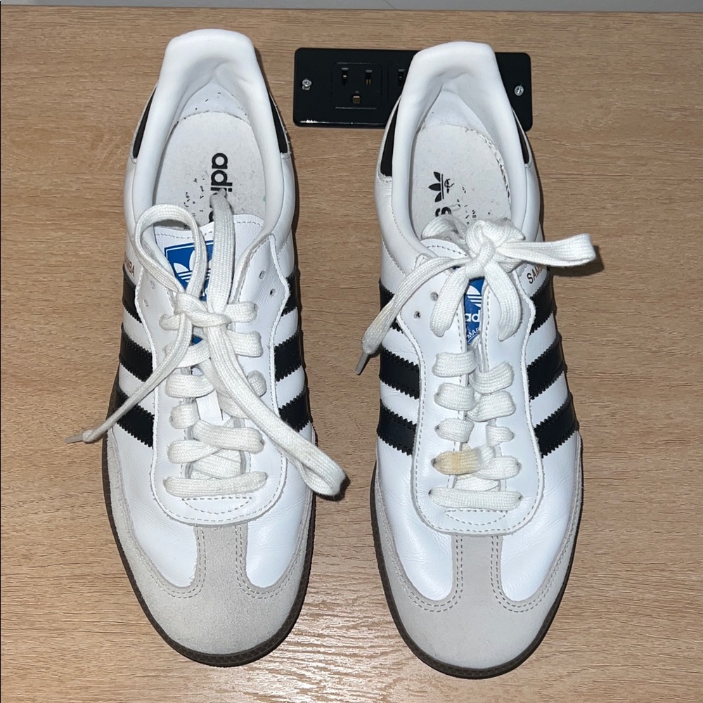Adidas Women. Samba size 9.  White and Black Classic Sneakers